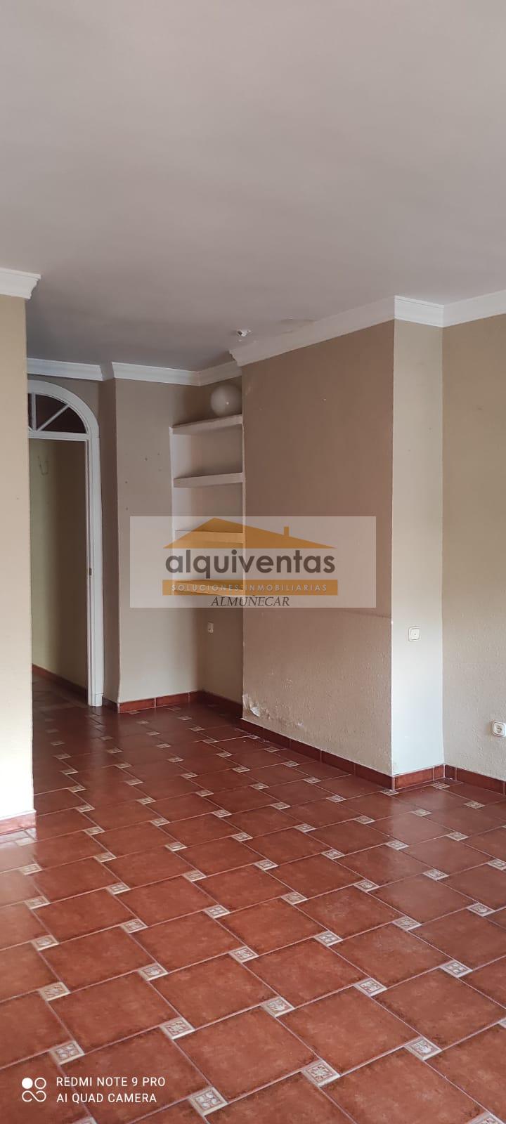 For sale of flat in Almuñécar