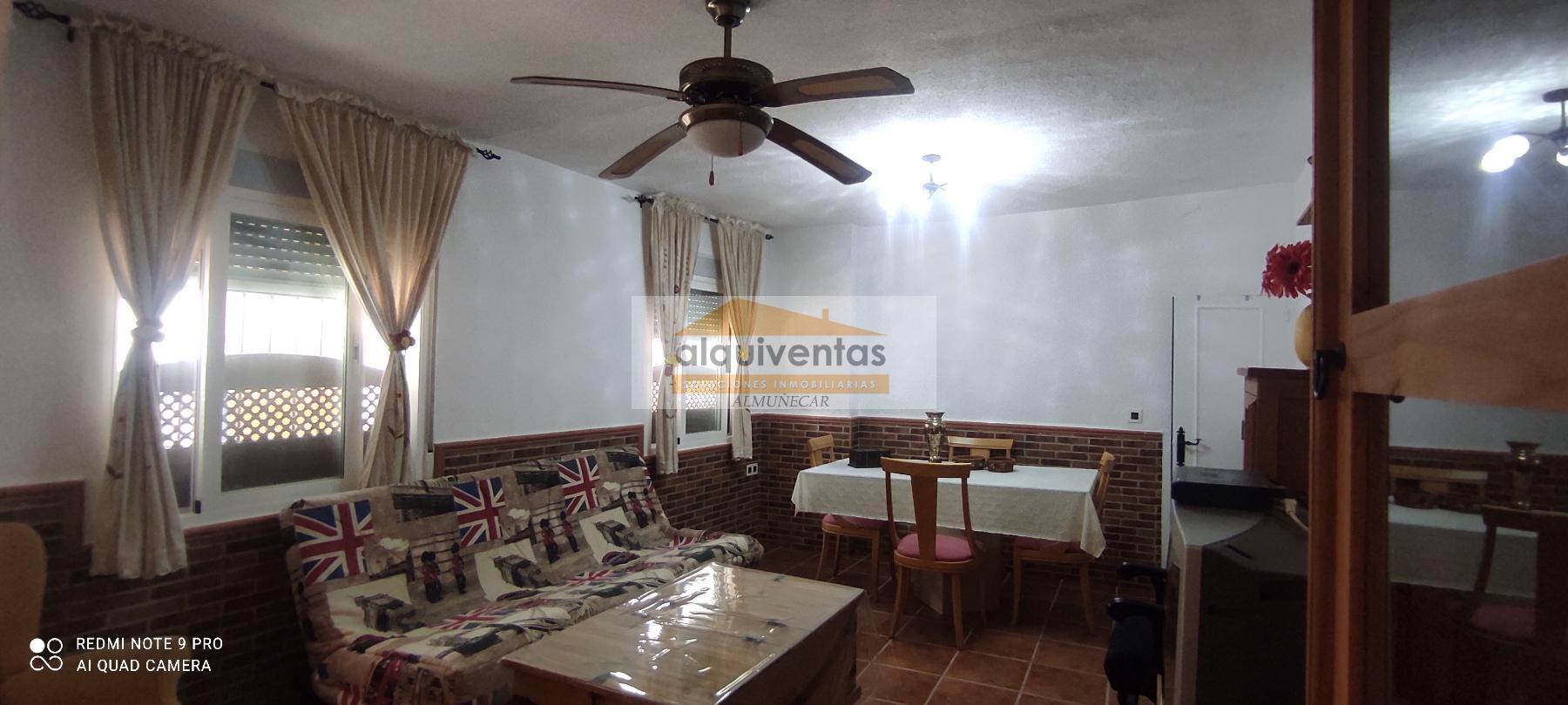 For sale of house in Almuñécar