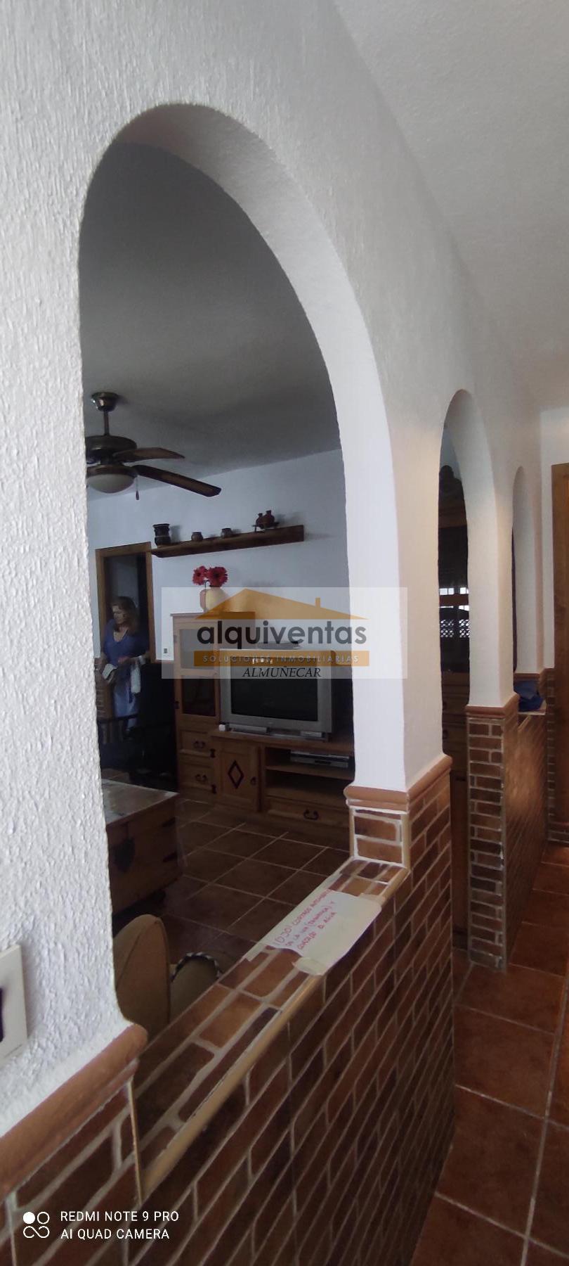 For sale of house in Almuñécar