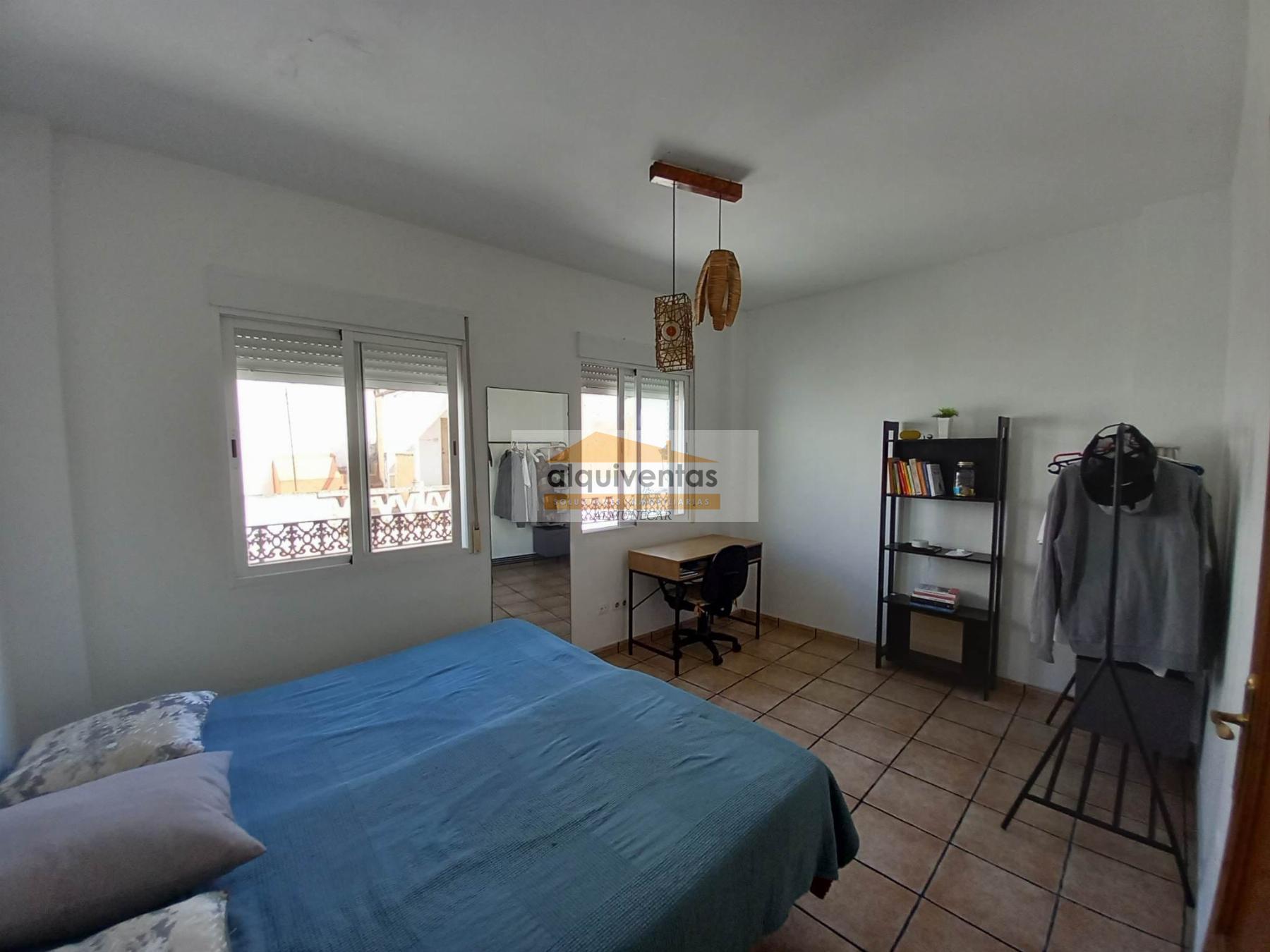 For sale of house in Almuñécar