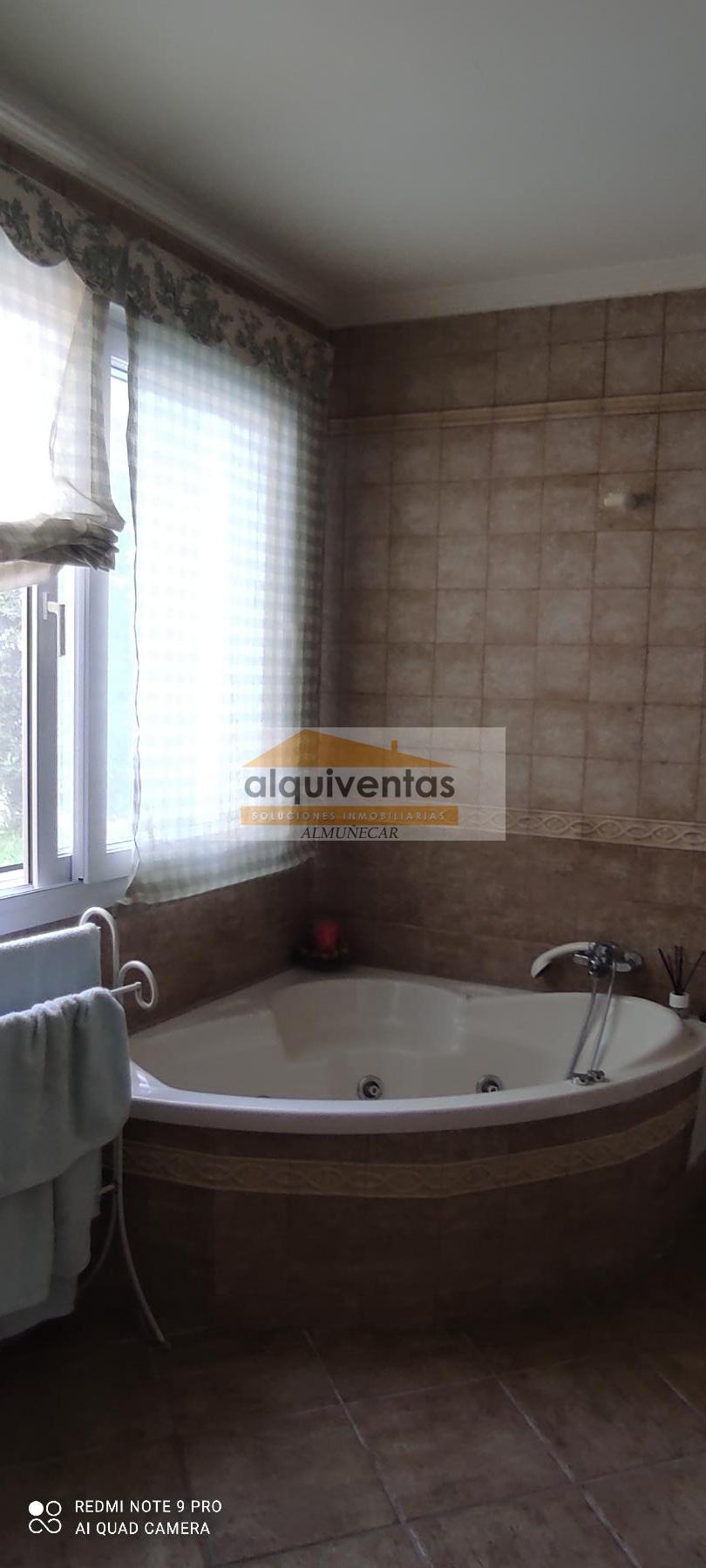 For sale of chalet in Almuñécar