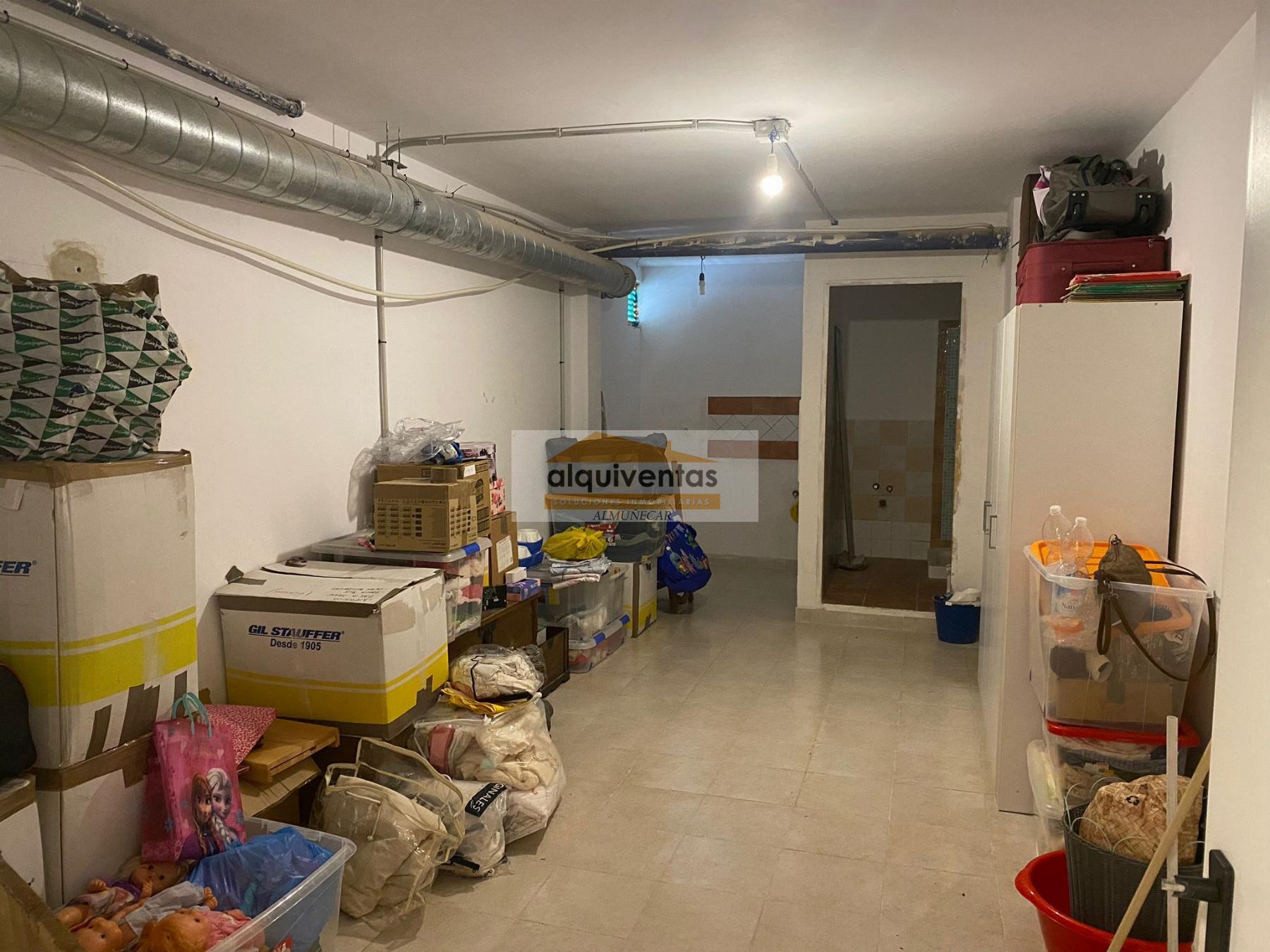 For sale of flat in Almuñécar