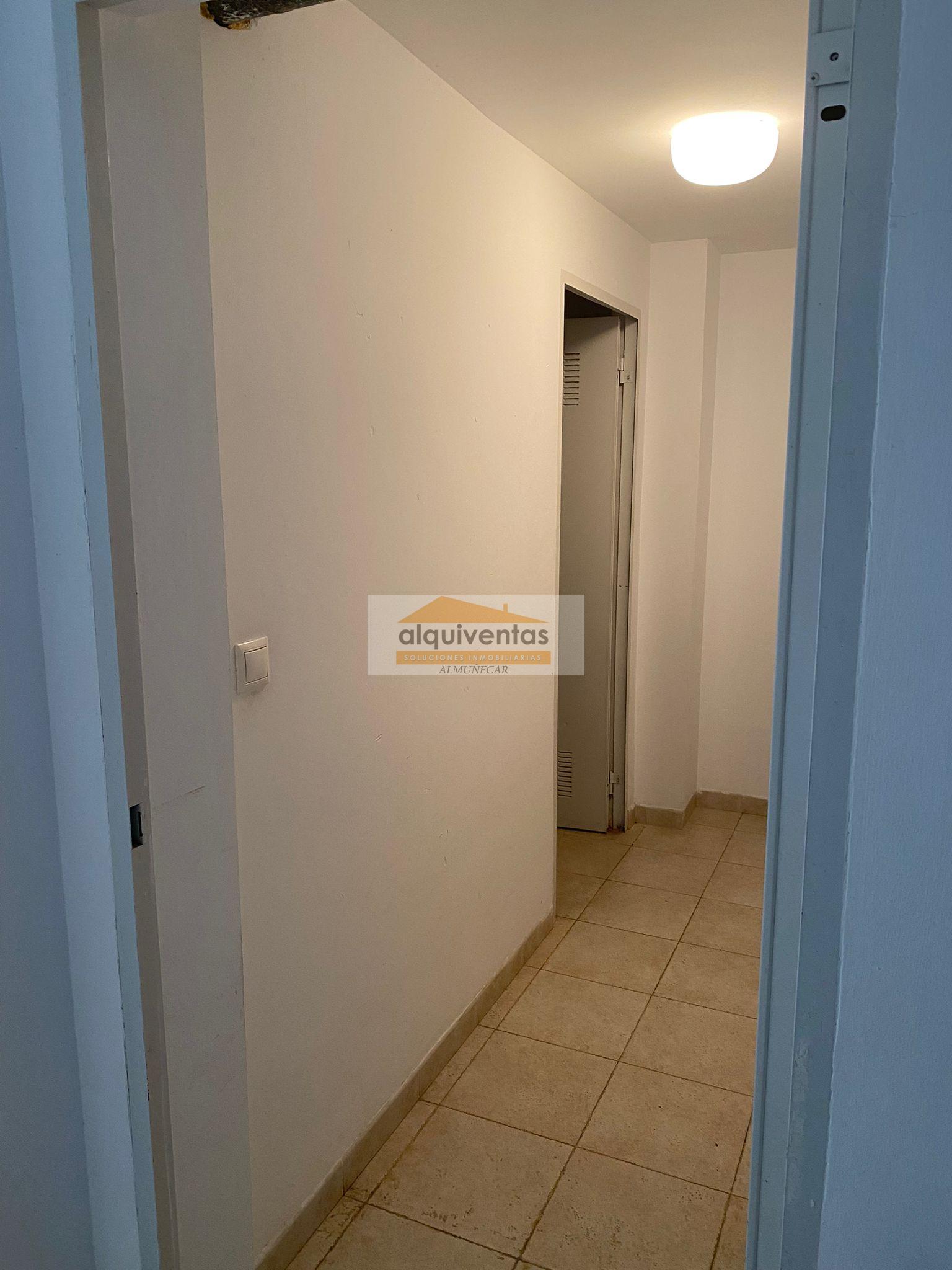 For sale of flat in Almuñécar