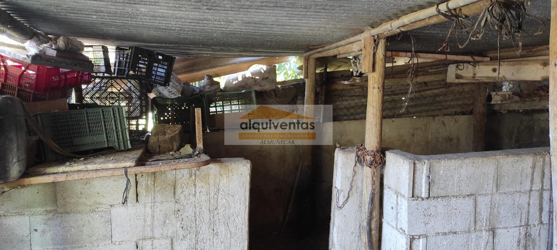 For sale of rural property in Almuñécar