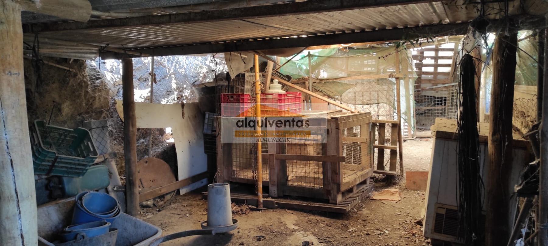 For sale of rural property in Almuñécar