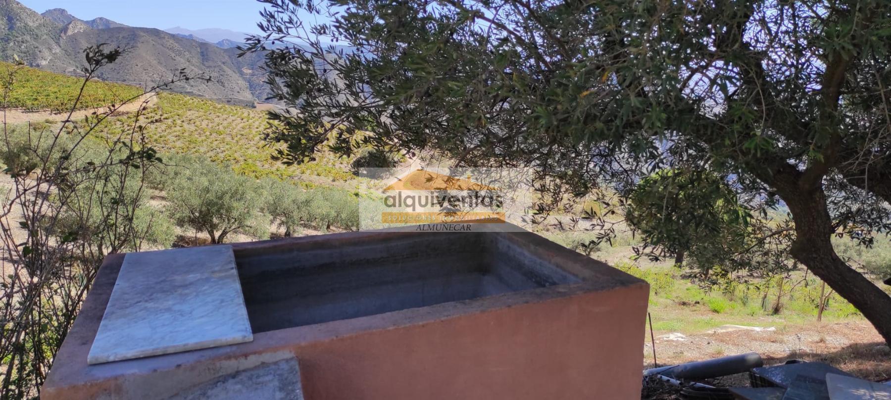 For sale of rural property in Almuñécar