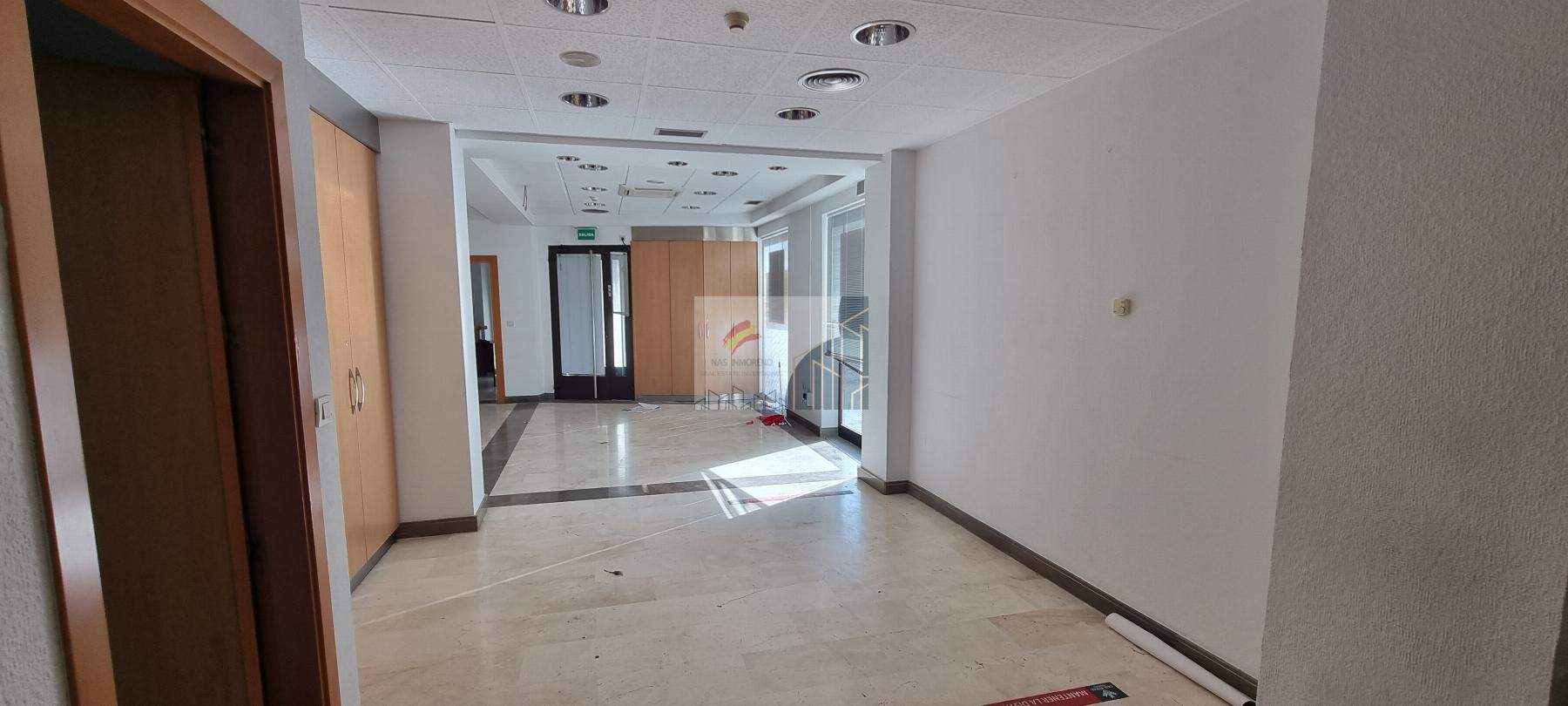 For rent of commercial in Almuñécar