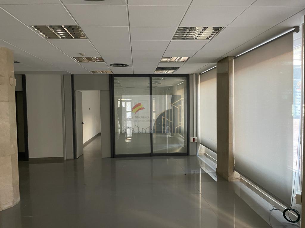 For rent of commercial in Motril