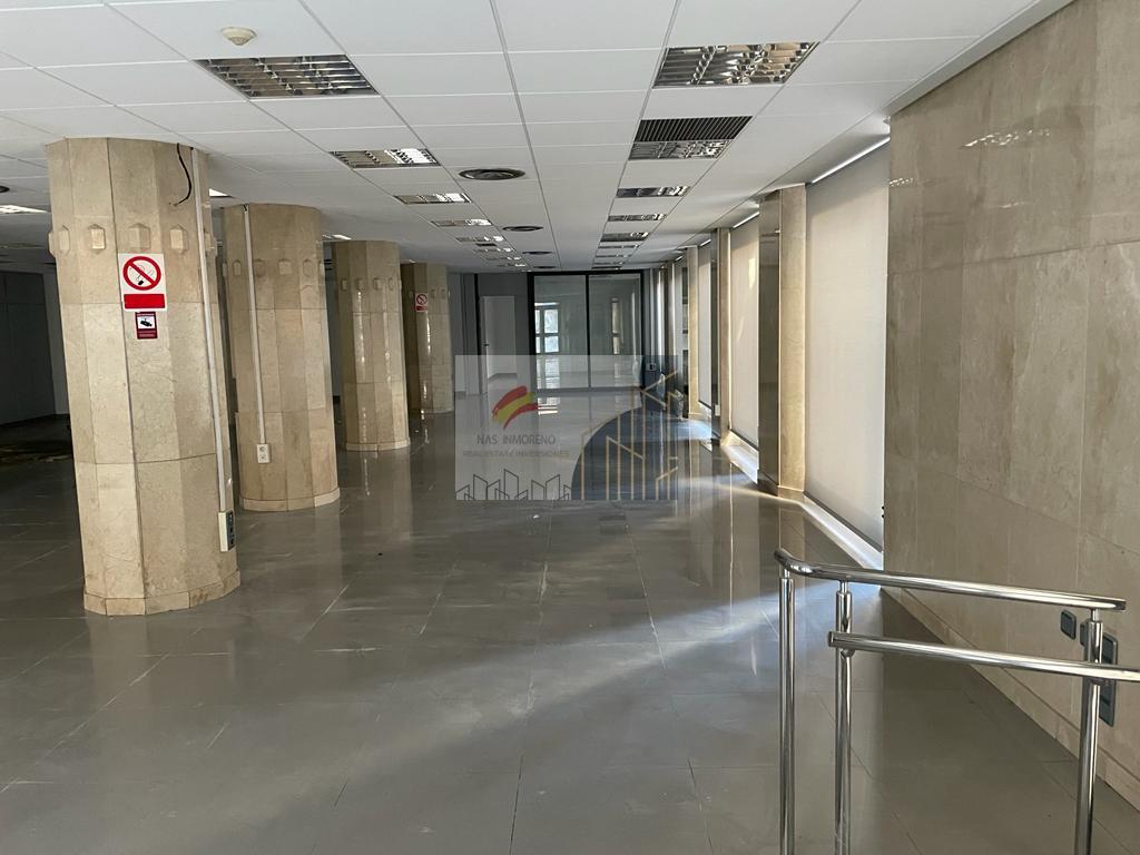 For rent of commercial in Motril