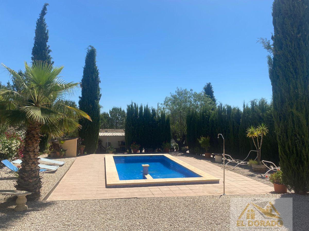 Zu verkaufen von villa in
 Abarán