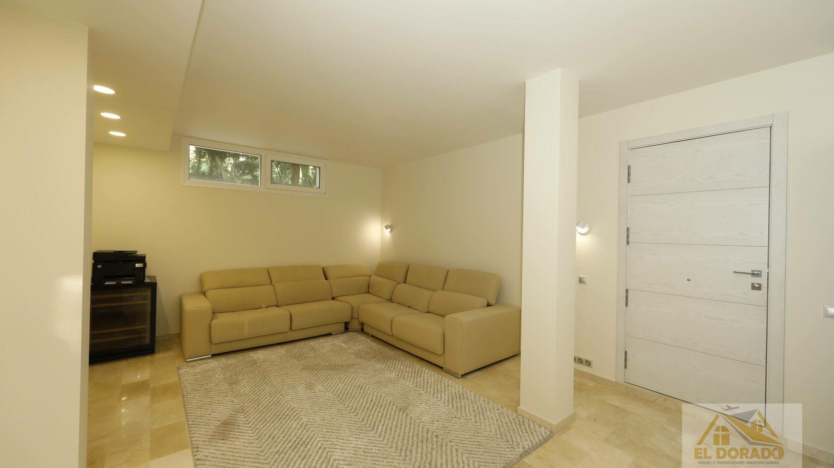 For sale of villa in Orihuela Costa