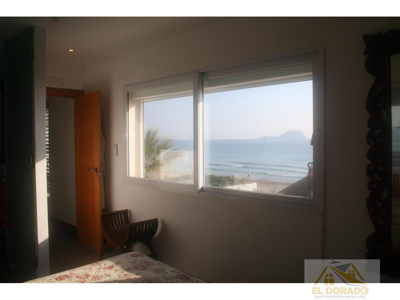 For sale of chalet in La Manga del Mar Menor