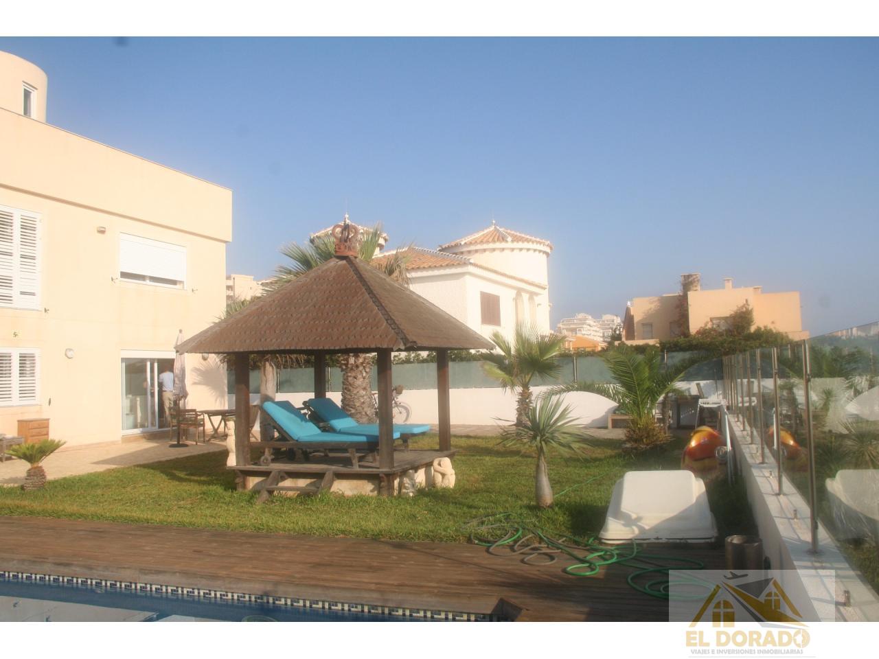 For sale of chalet in La Manga del Mar Menor