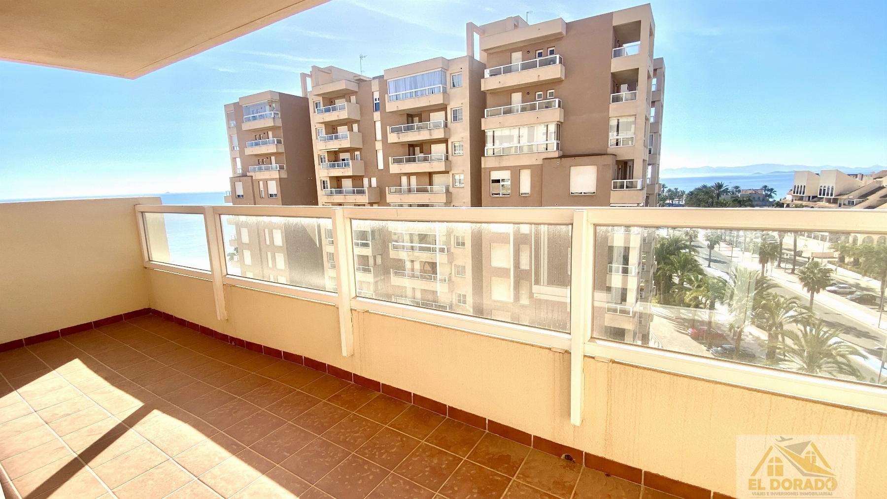 For sale of apartment in La Manga del Mar Menor