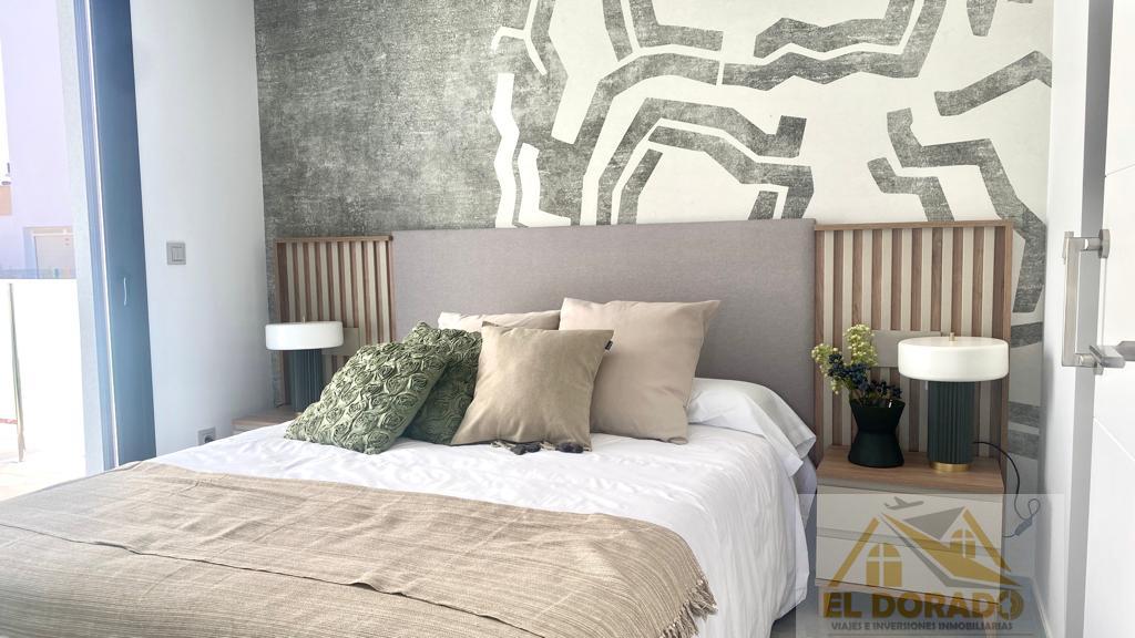 For sale of chalet in Torrevieja
