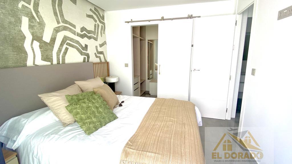 For sale of chalet in Torrevieja