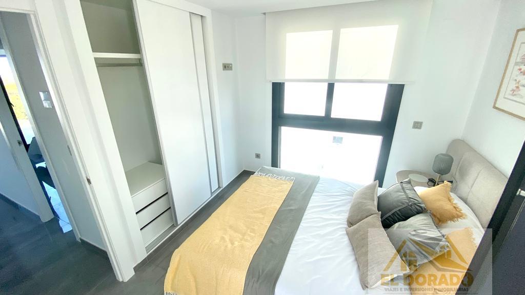 For sale of chalet in Torrevieja