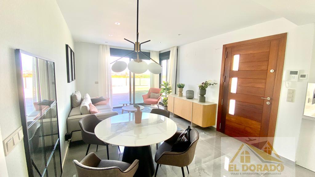 For sale of chalet in Torrevieja