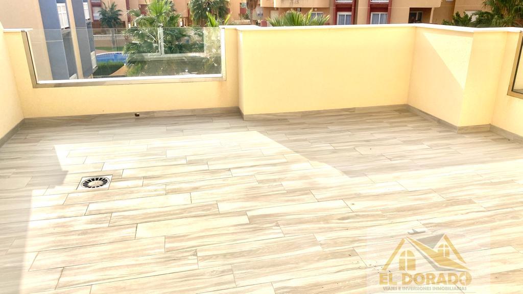 Verkoop van duplex appartement in La Manga del Mar Menor