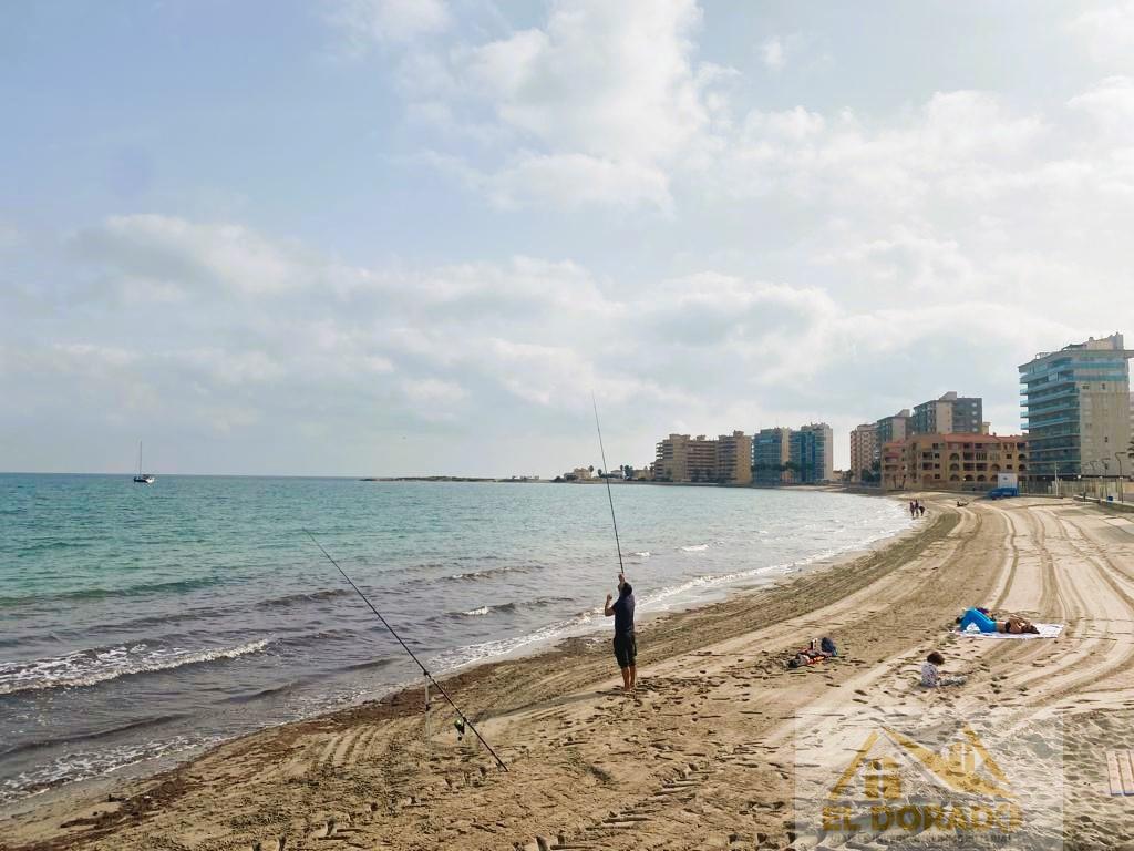 Verkoop van duplex appartement in La Manga del Mar Menor
