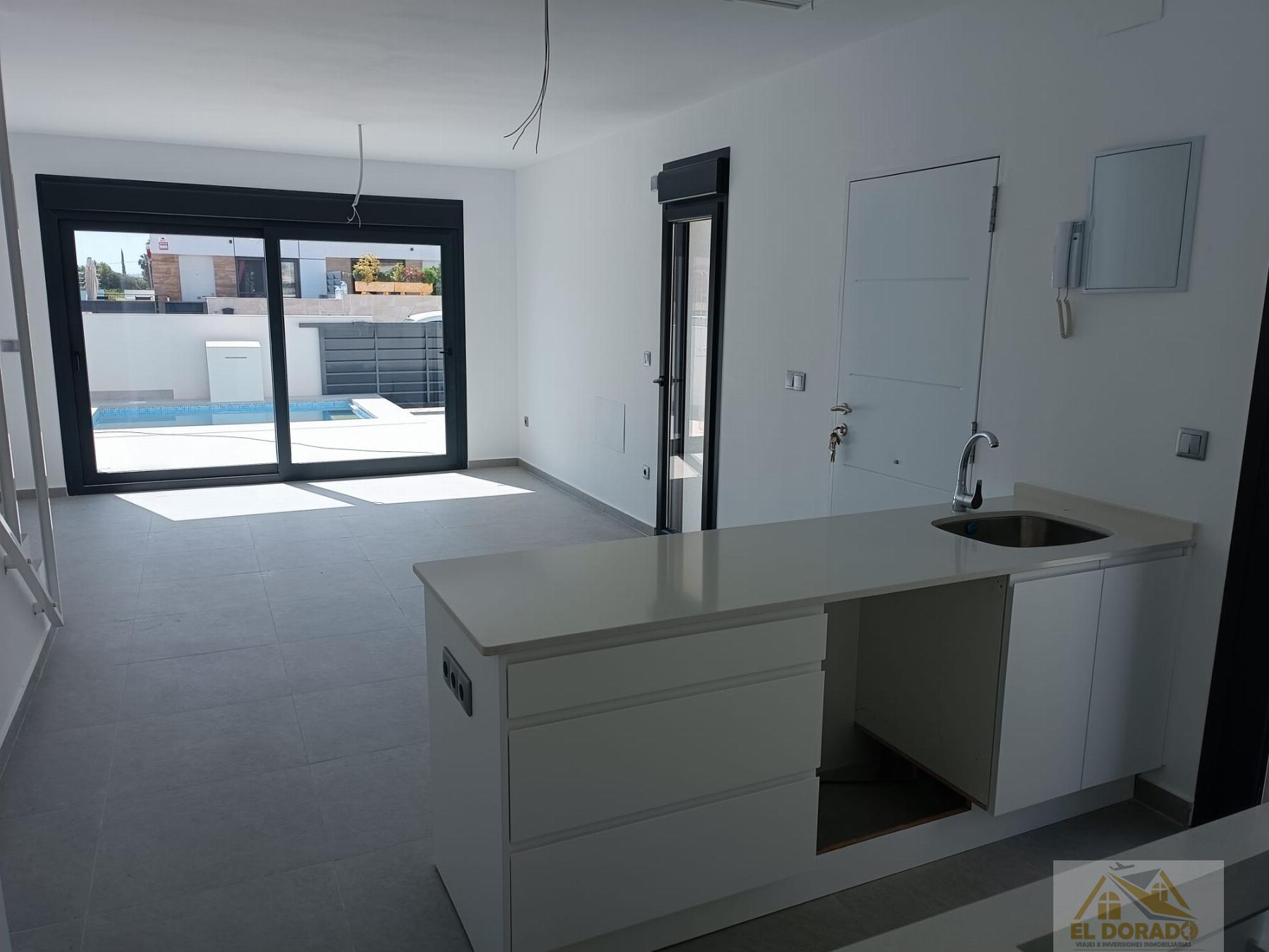 Venta de villa en Daya Nueva