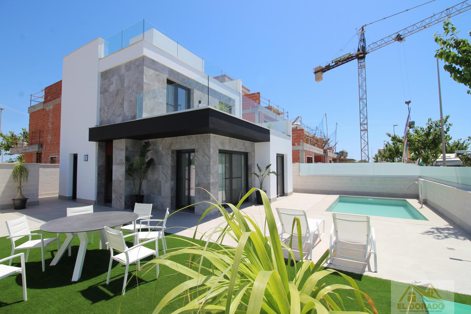 For sale of villa in Pilar de la Horadada