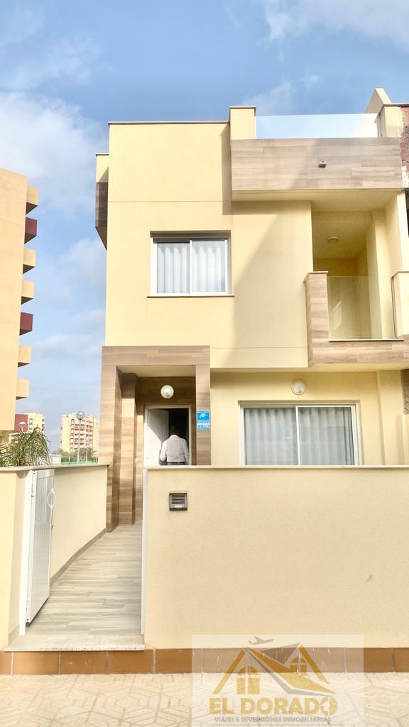 For sale of duplex in La Manga del Mar Menor