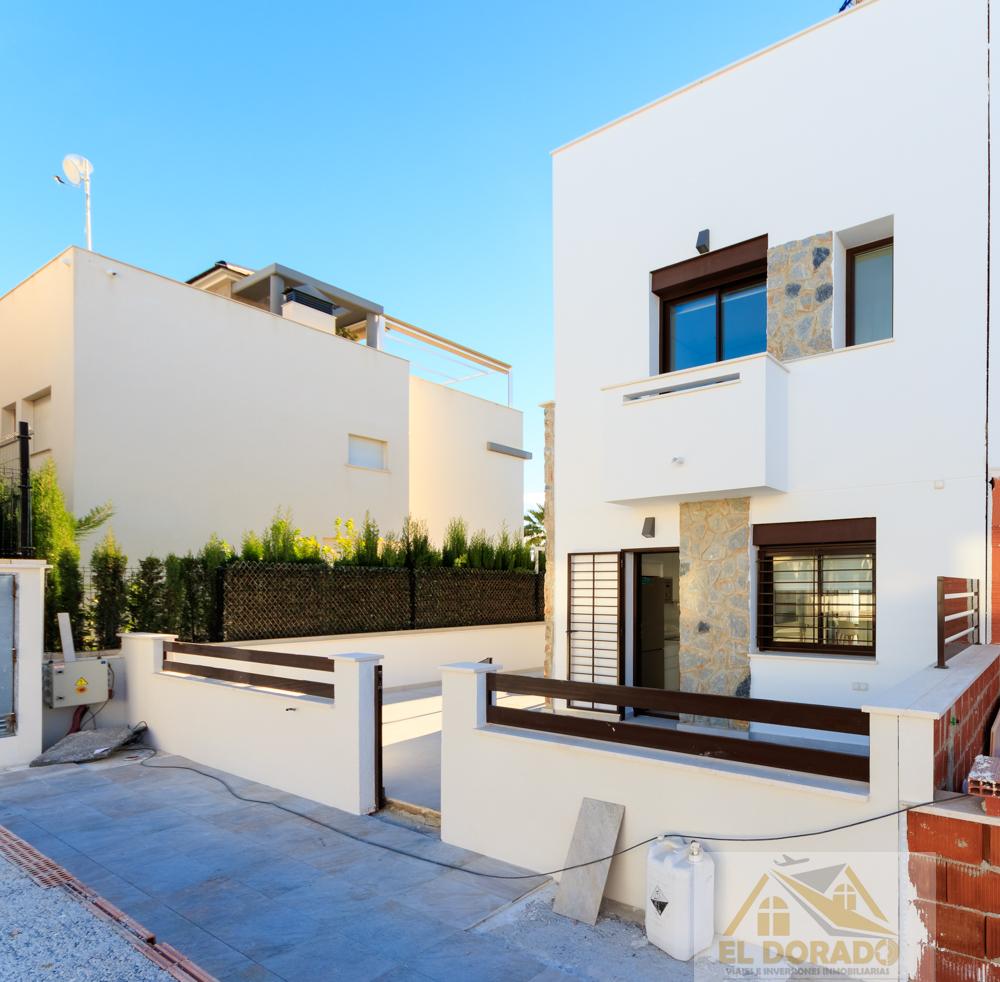 Venta de chalet en Pilar de la Horadada