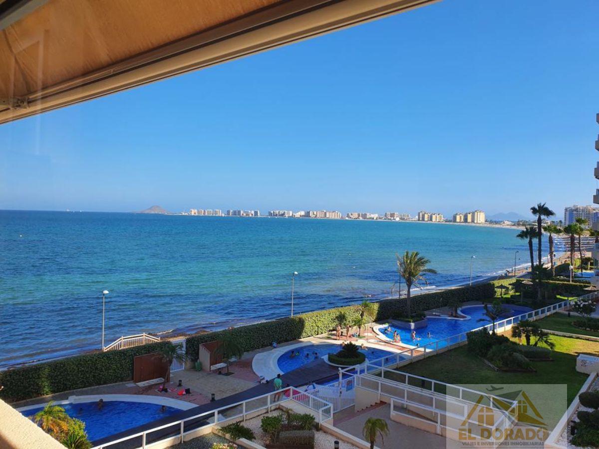 For sale of apartment in La Manga del Mar Menor