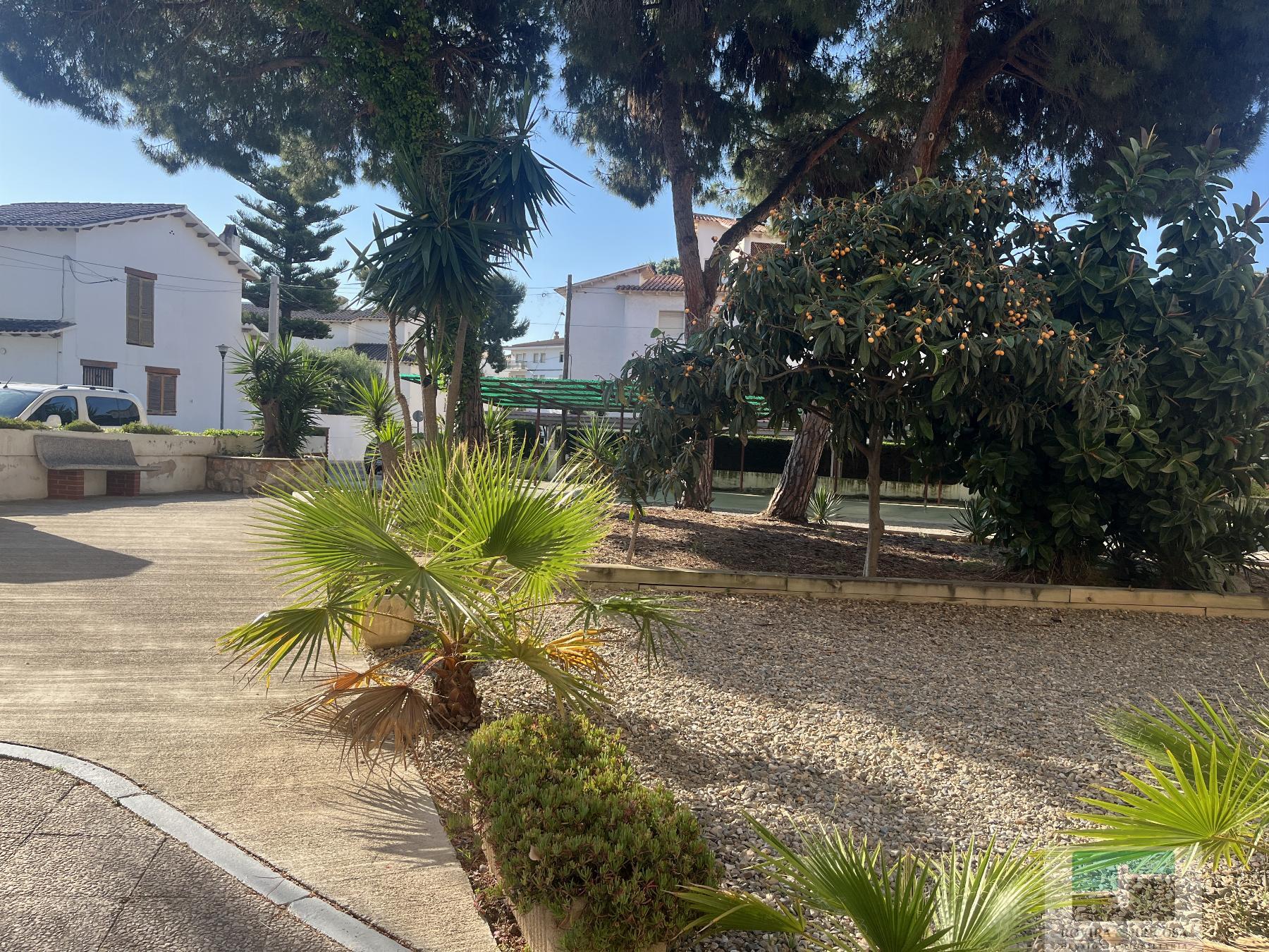 Venda de planta baixa a Roda de Barà