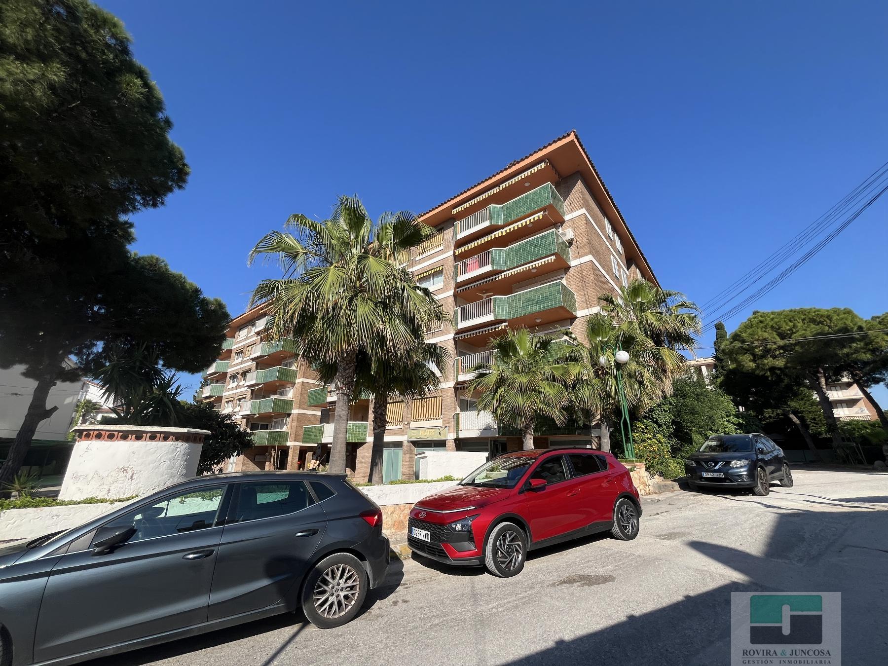 Venda de planta baixa a Roda de Barà