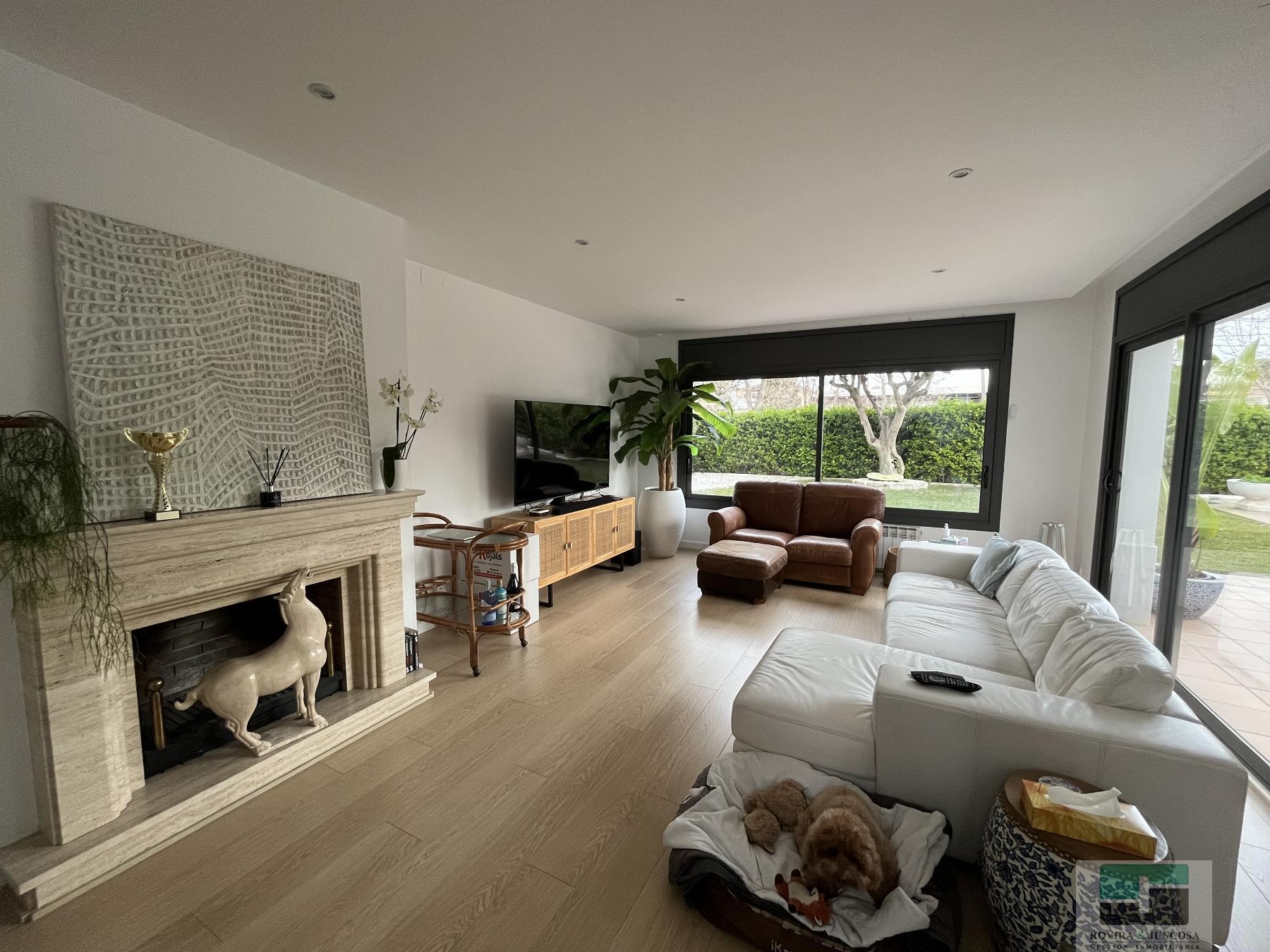 For rent of chalet in Castelldefels