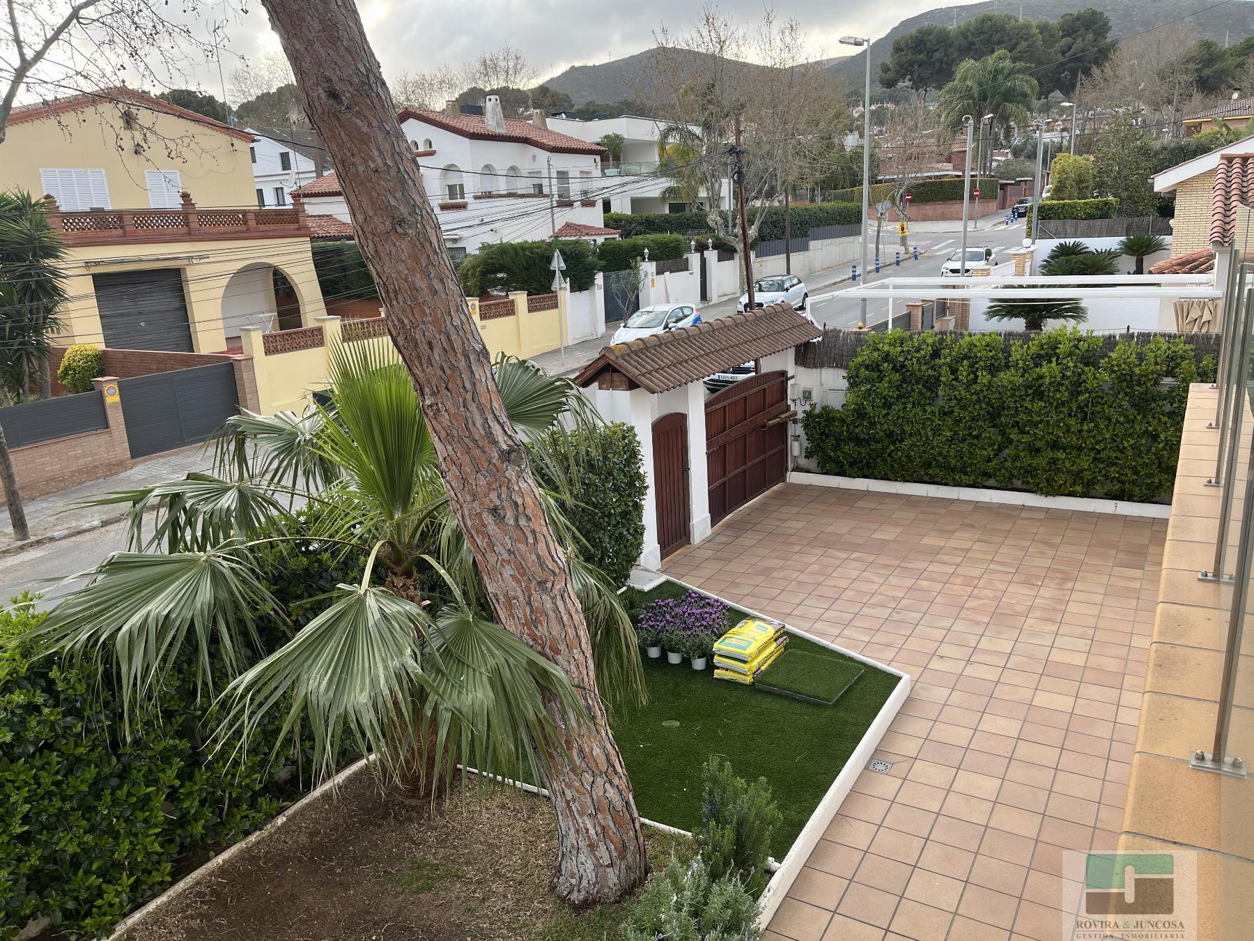 For rent of chalet in Castelldefels