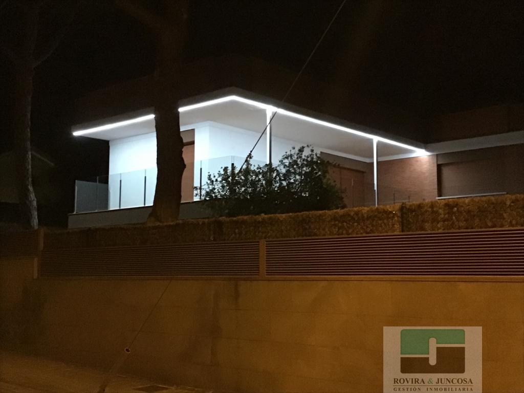 For rent of chalet in Castelldefels