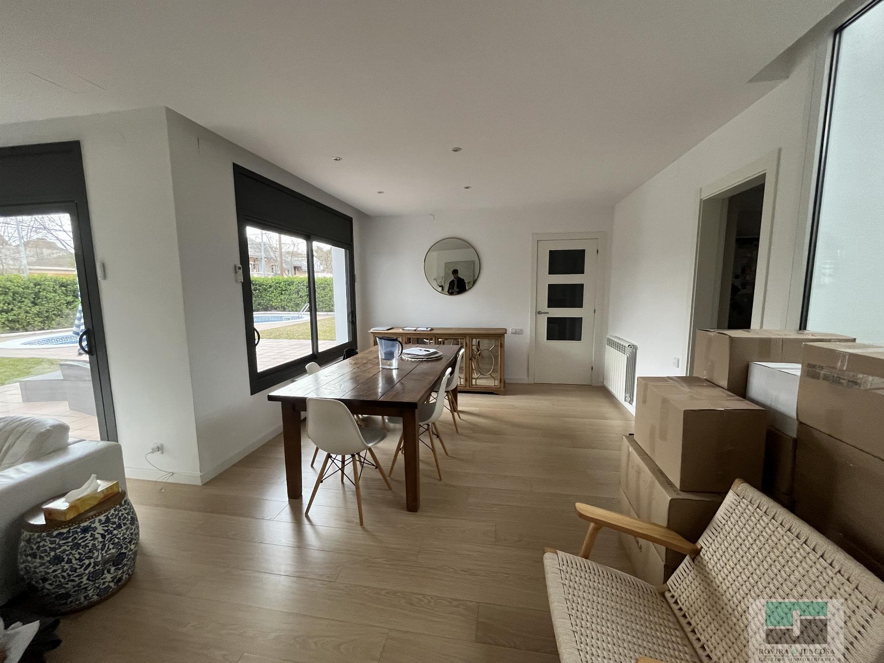 For rent of chalet in Castelldefels