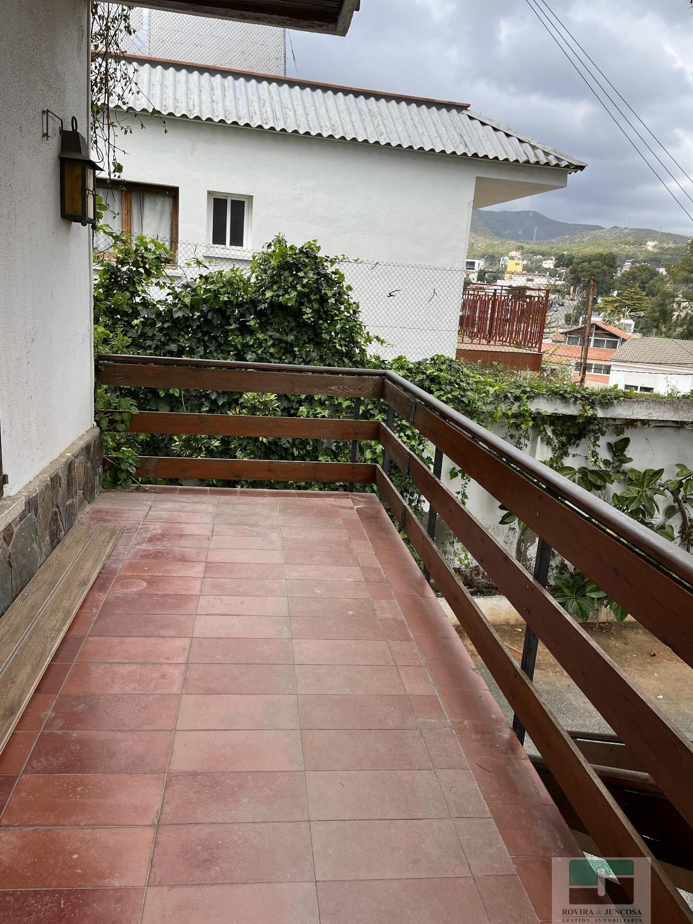 For sale of chalet in Castelldefels