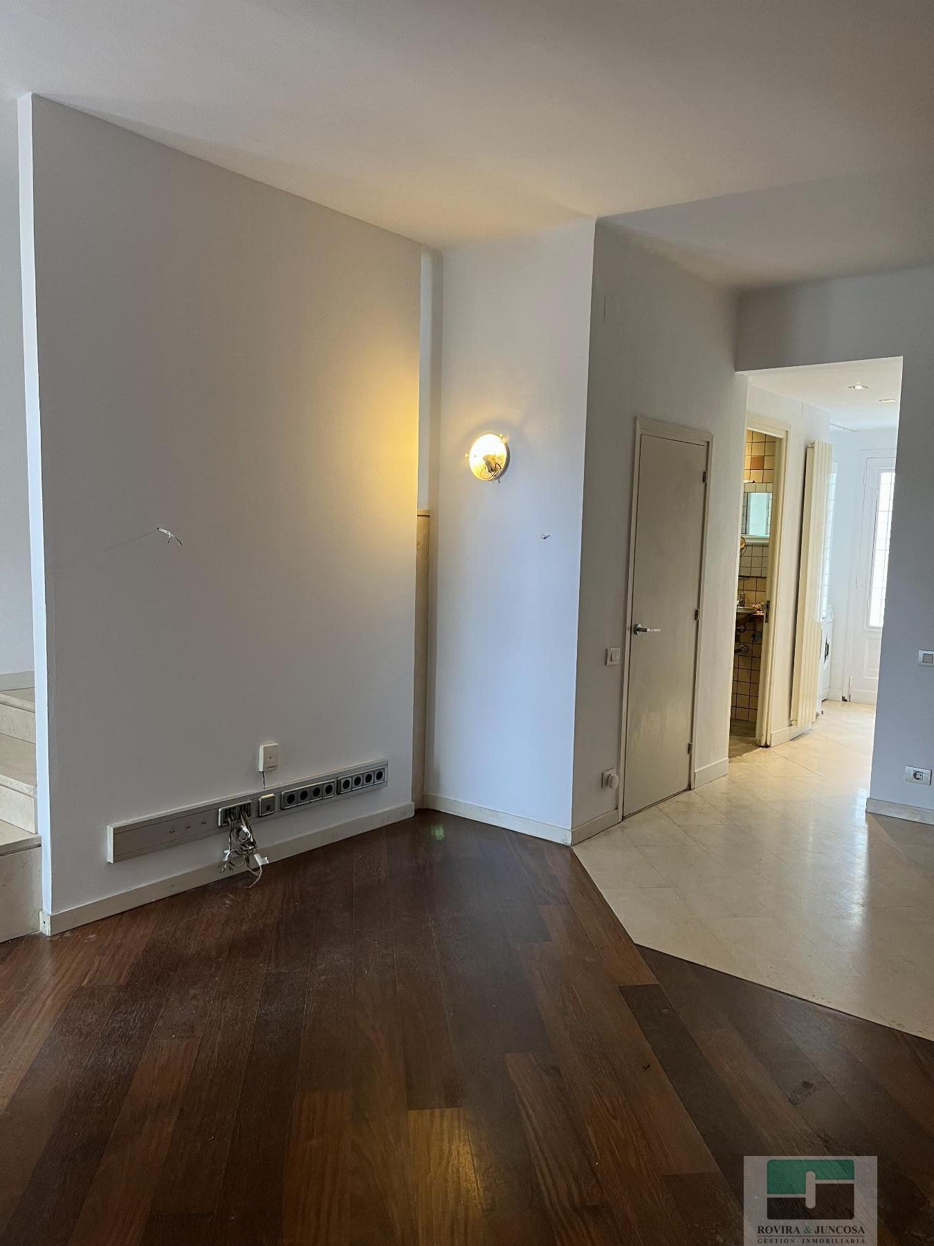 For sale of chalet in Castelldefels