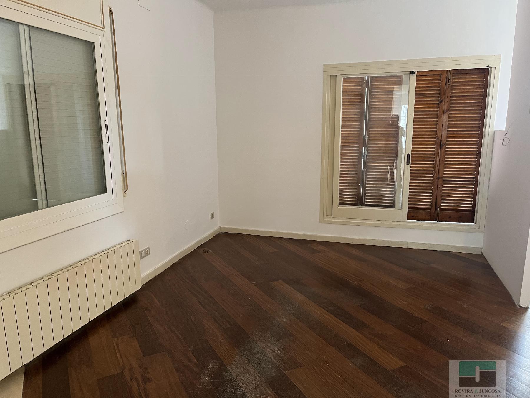 For sale of chalet in Castelldefels