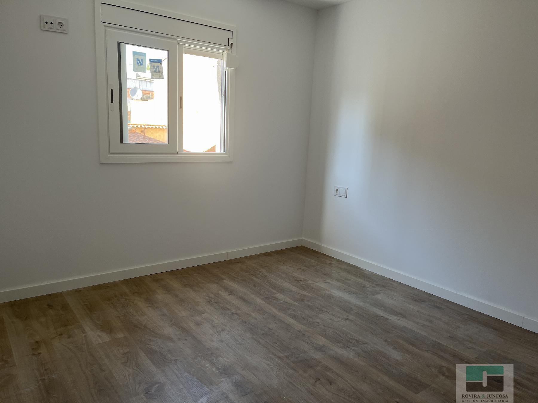 For rent of penthouse in Castelldefels