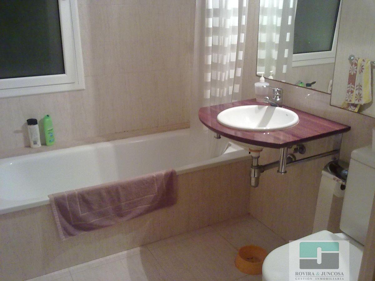 For sale of chalet in Castelldefels