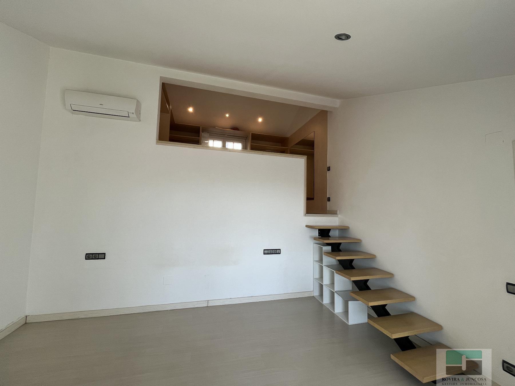 For sale of chalet in Castelldefels