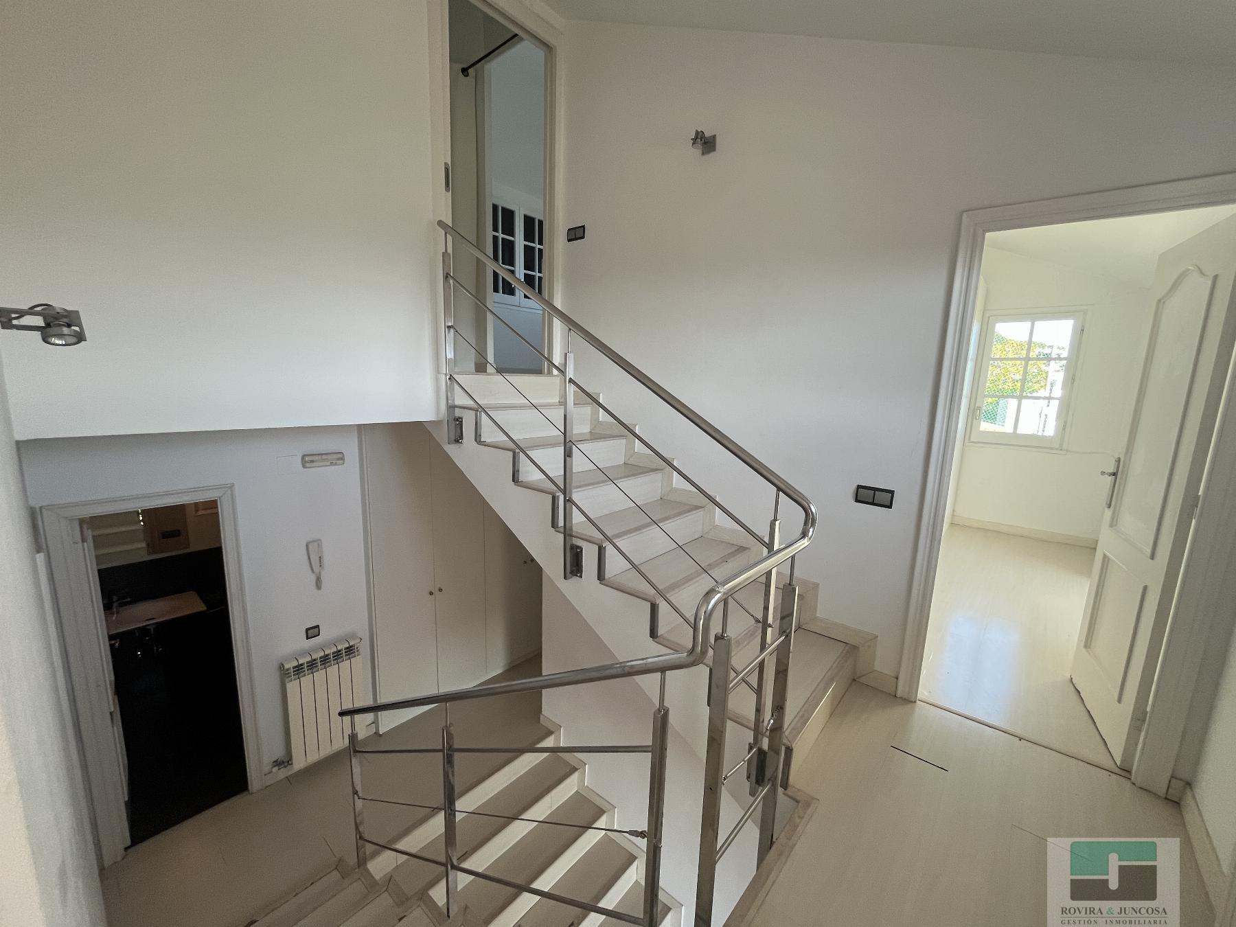 For sale of chalet in Castelldefels