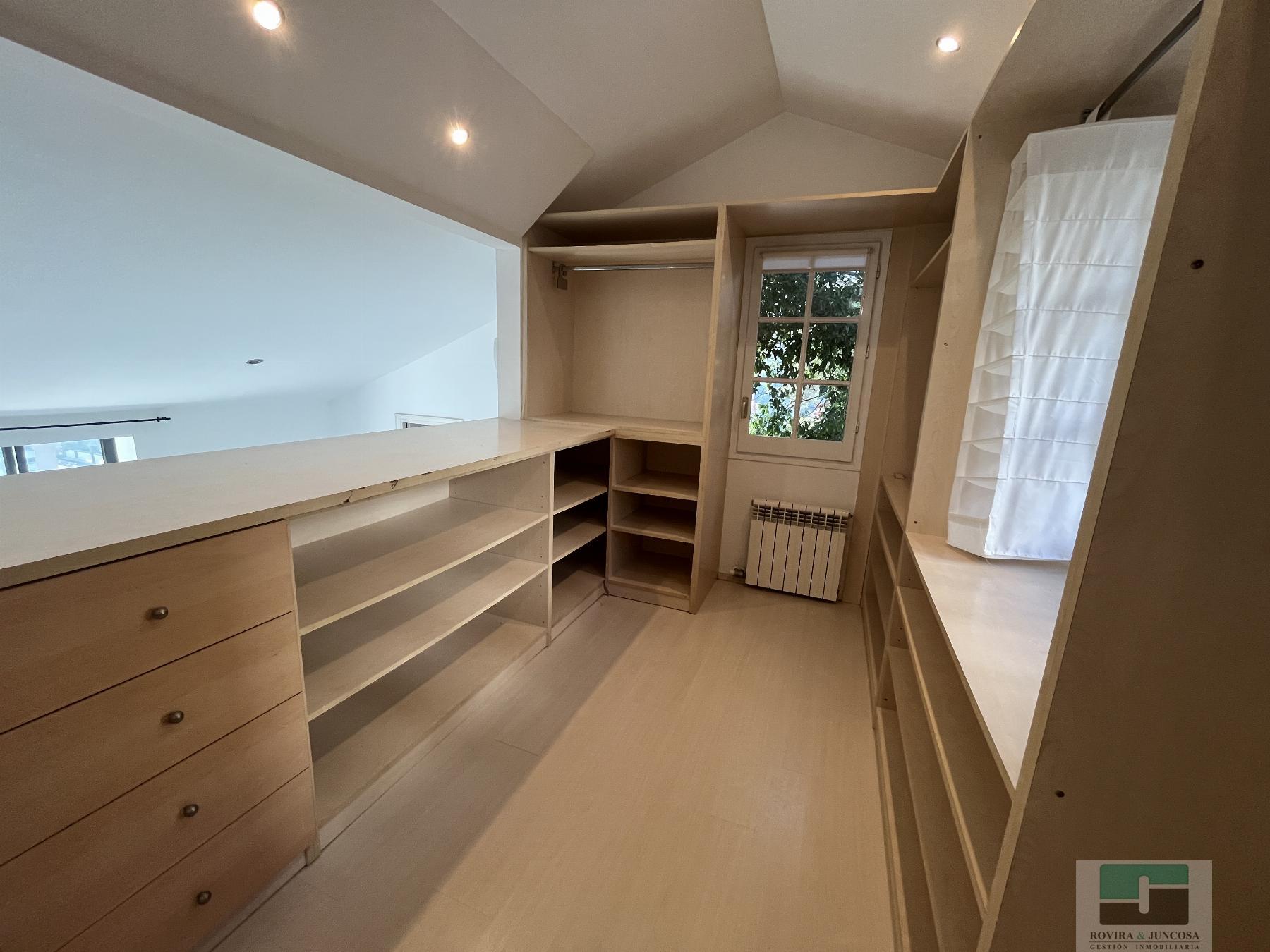 For sale of chalet in Castelldefels