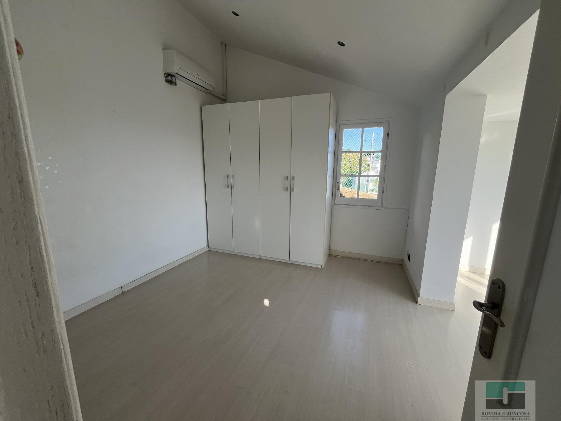 For sale of chalet in Castelldefels