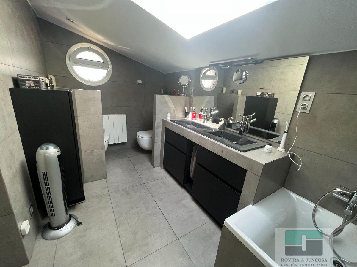 For rent of chalet in Castelldefels