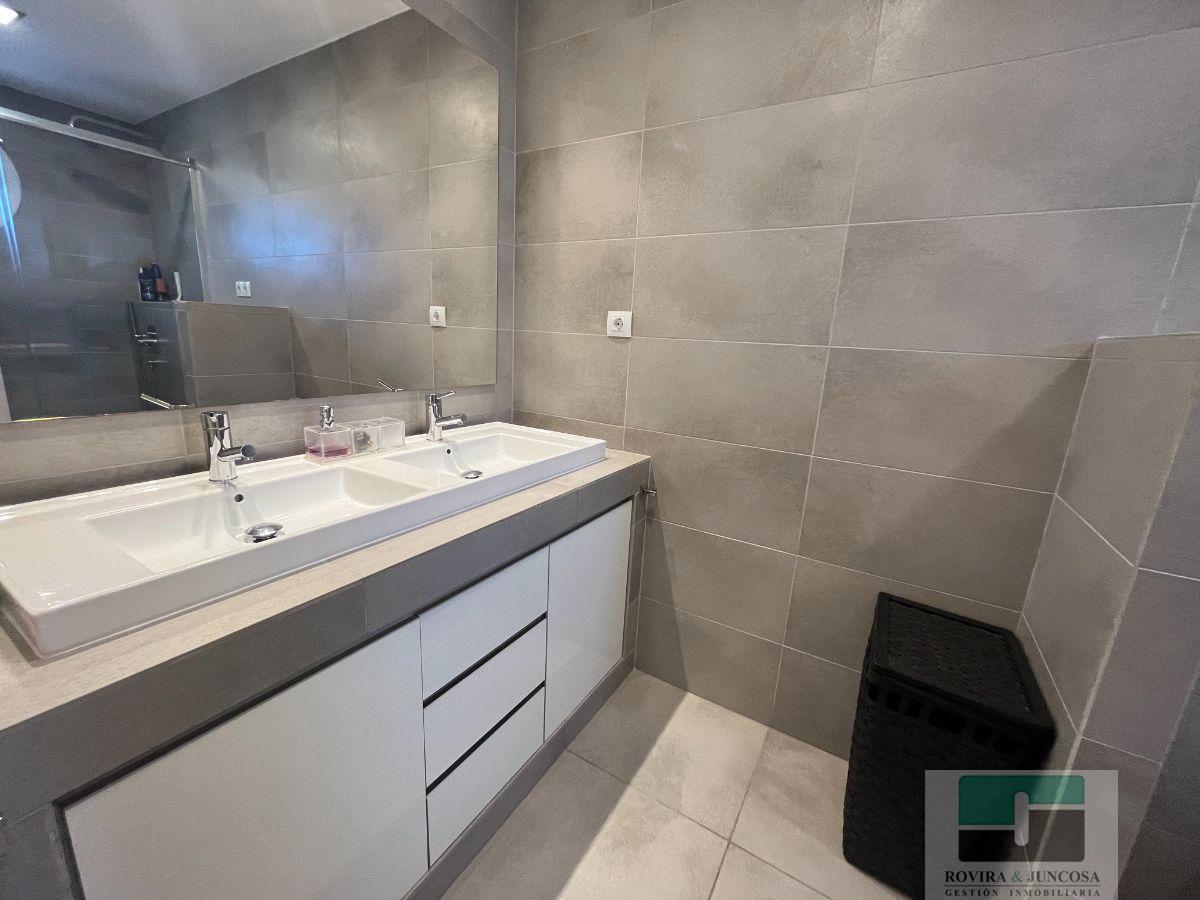 For rent of chalet in Castelldefels