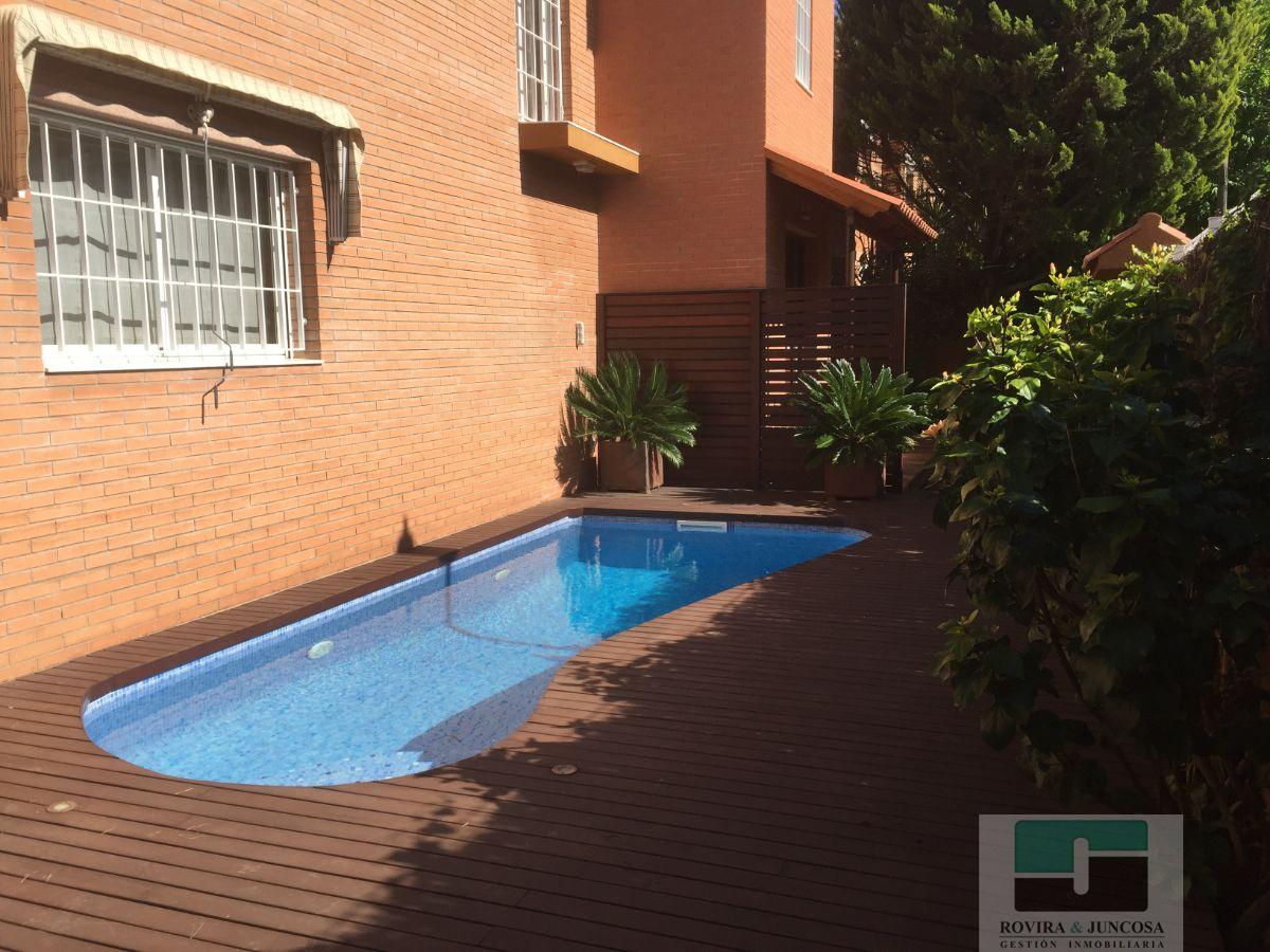 For rent of chalet in Castelldefels