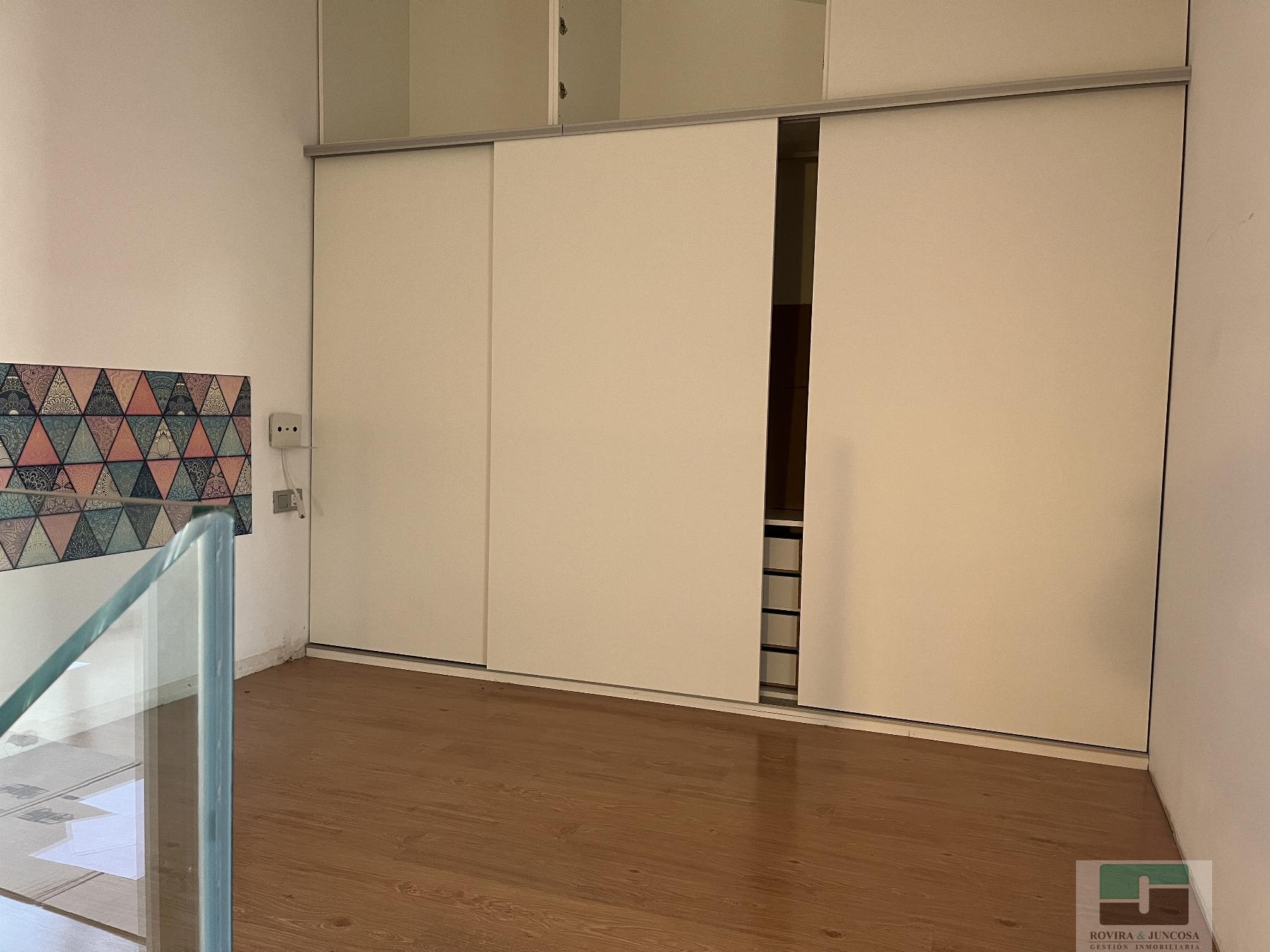 For rent of duplex in Castelldefels