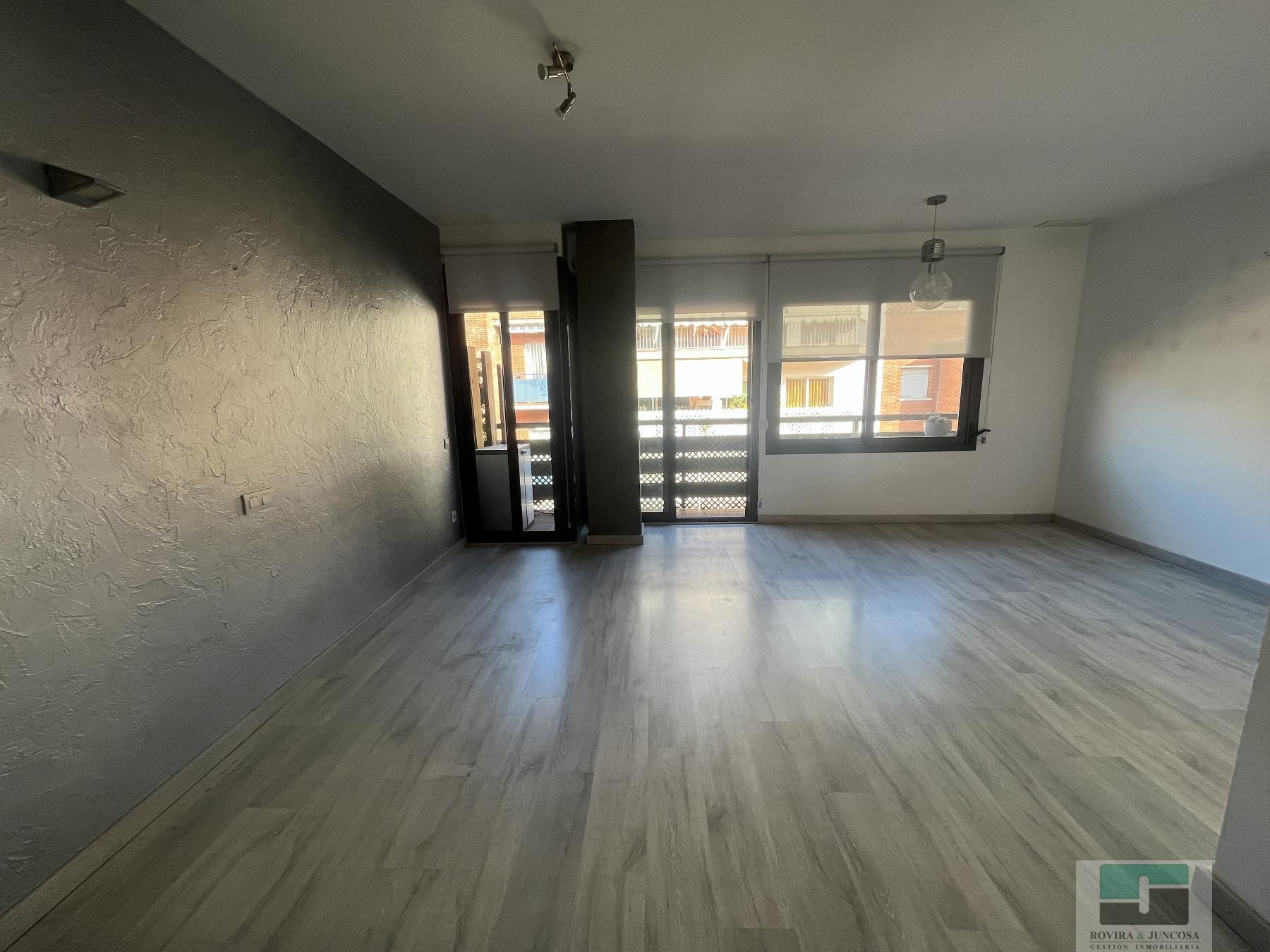 For rent of duplex in Castelldefels