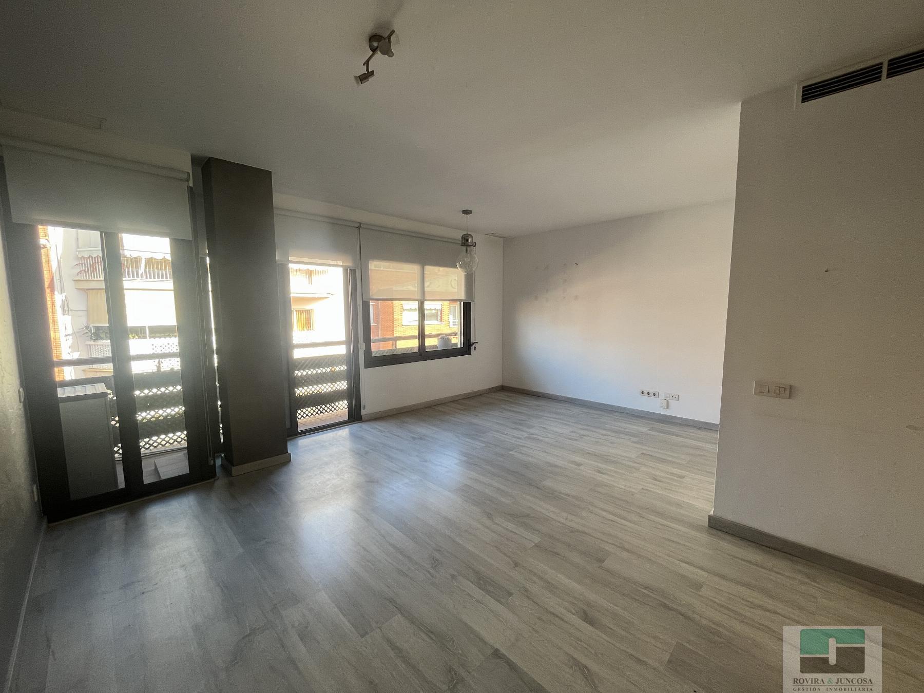 For rent of duplex in Castelldefels